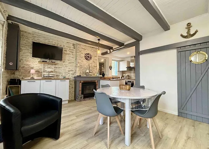 Holiday home Maison Renovee 3 Pieces A St-georges-d'oleron, Wifi, Proche Commerces - Fr-1-246a-287